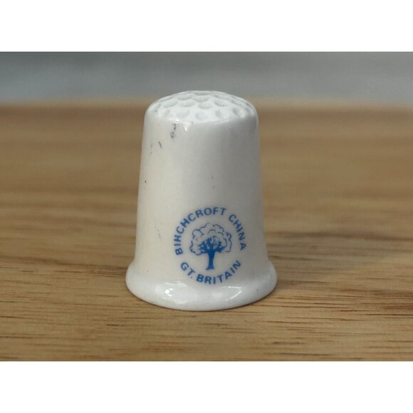 Vintage Binchcroft China Thimble With Fido Doghouse Design - Picture 3 of 5